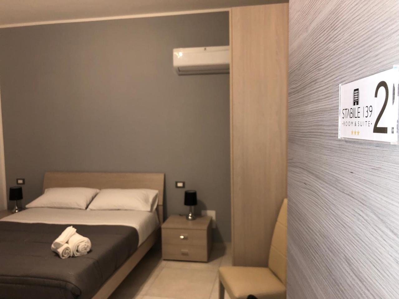 Stabile139 Bed and Breakfast Palermo Buitenkant foto